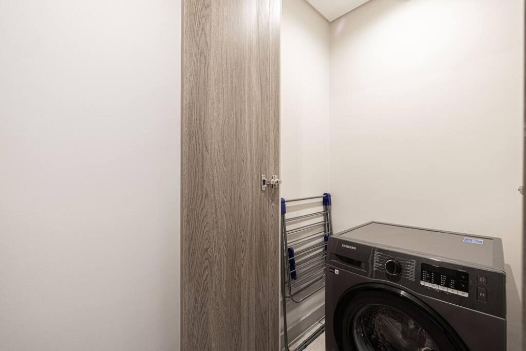 두바이 Chic 2 Bed Near Trade Centre With 5 Star Amenities 아파트 외부 사진